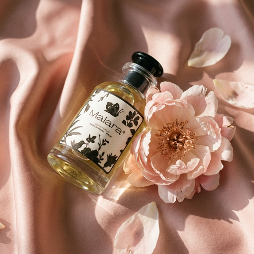 Scarlet Spark — Inspirado en La Bomba de Carolina Herrera
